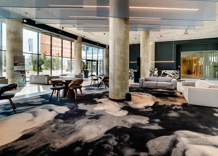 Motoa Pool & By Alezzi Năvodari