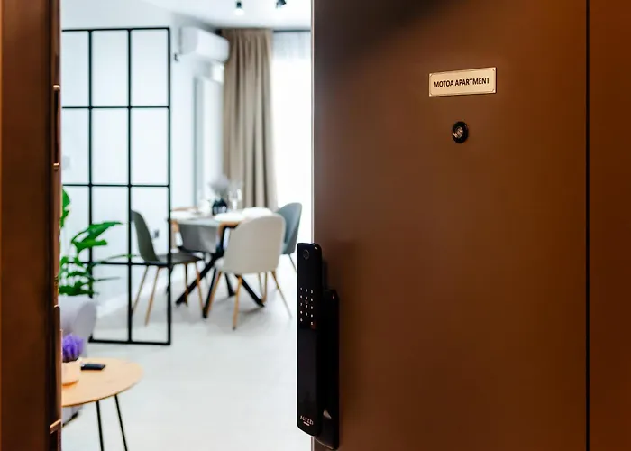 Motoa Pool & By Alezzi * Năvodari