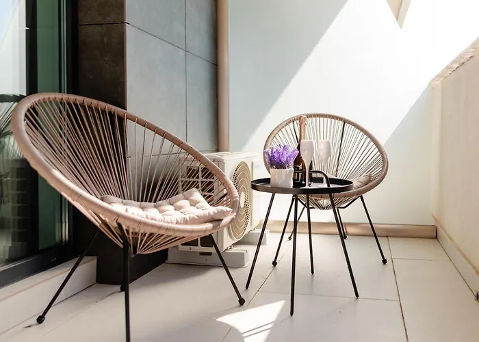 Motoa Pool & By Alezzi Năvodari